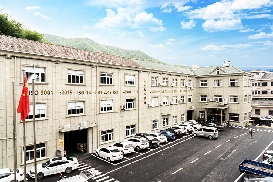 Exterior din fabrică